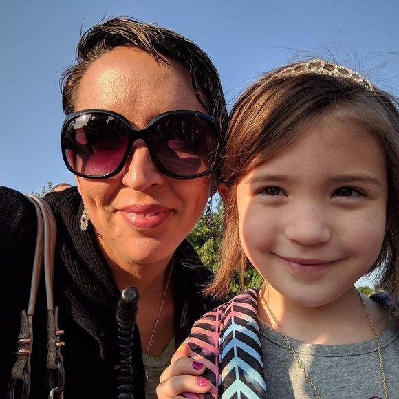 Meet your Posher, Tia - Picture 1 of 1